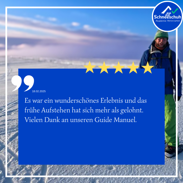 Schneeschuhwanderer mit grüner Skihose